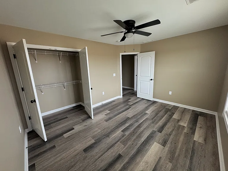 7034 Caravan Dr — Photo 9