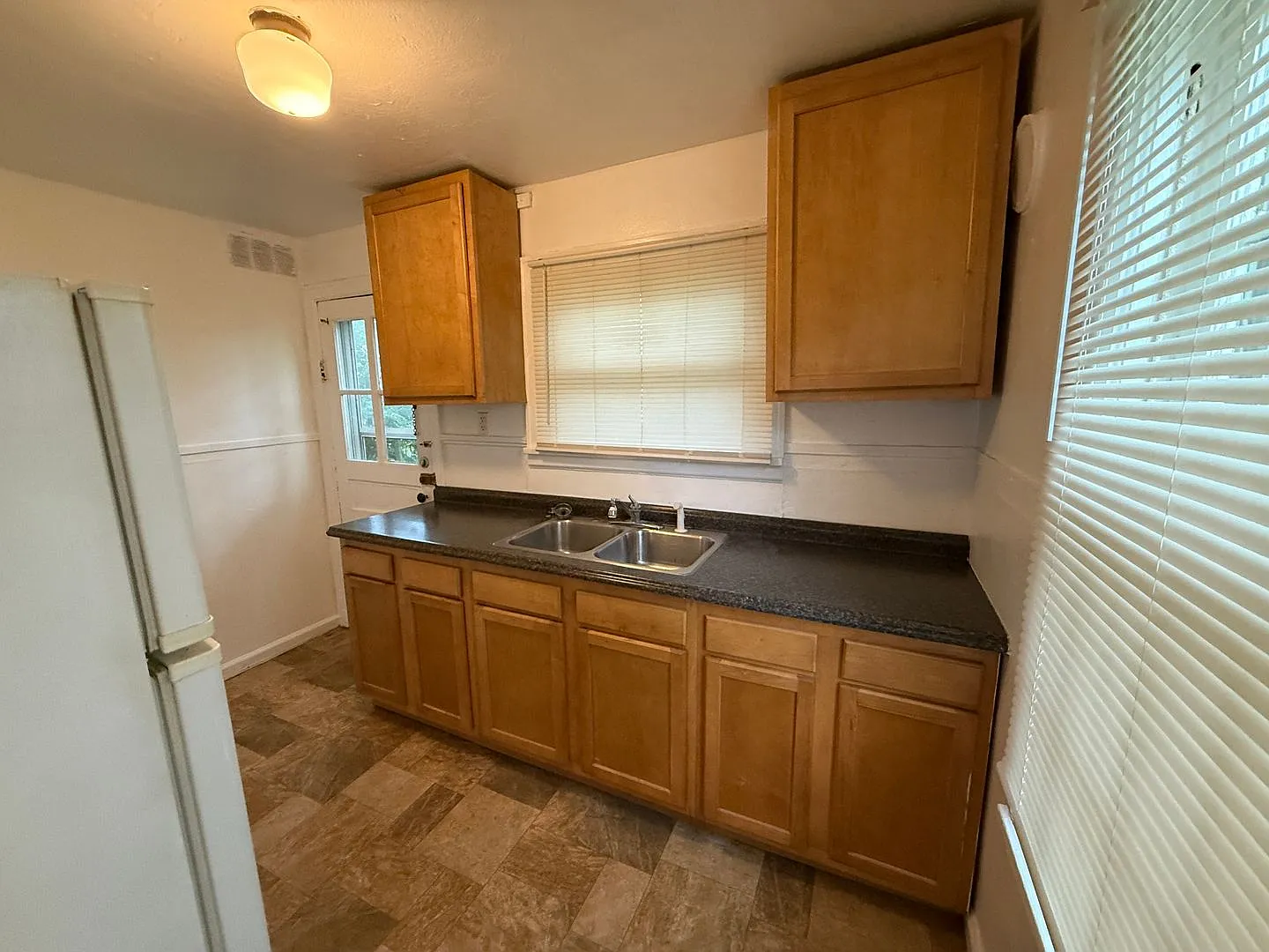 1424 S Meeker Ave - 2502 E 8th St — Photo 4
