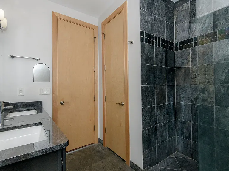 239 E Chicago St #307 — Photo 15