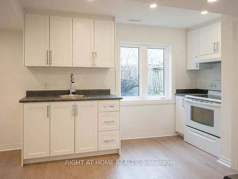 35 Echoridge Dr #BASEMENT — Photo 9