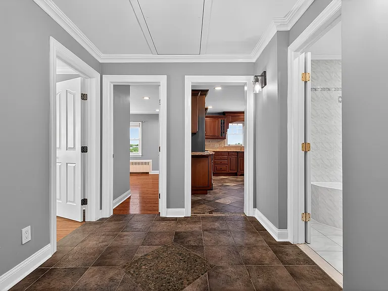 48 Burns Ave #2 — Photo 8