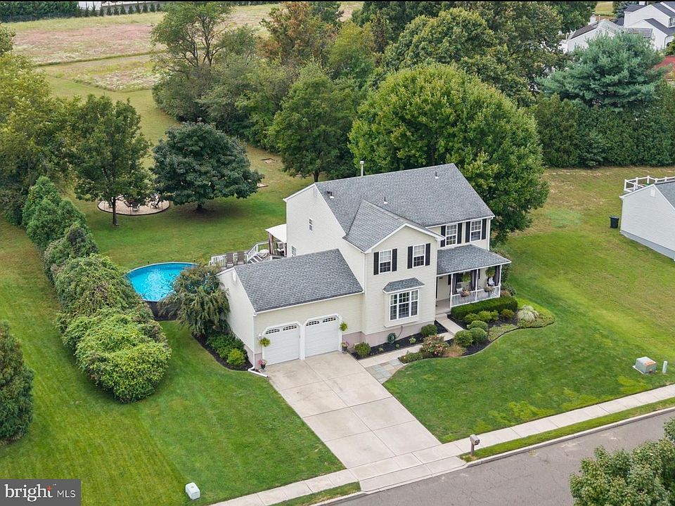 1st image of 9 Autumn Ln