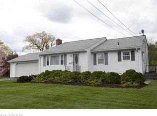 3 Carpenter Ln, Bloomfield, CT 06002