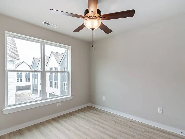 Lookout View Townhomes — Photo 17