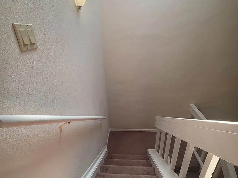 7523 Beaudelaire Cir — Photo 11