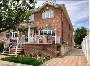11-10 128th St, College Pt, NY 11356