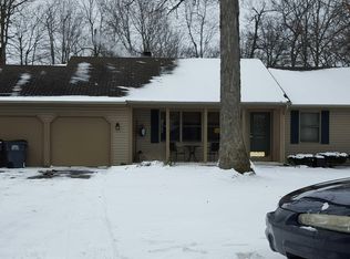 1161 Hackman Dr, Temperance, MI 48182