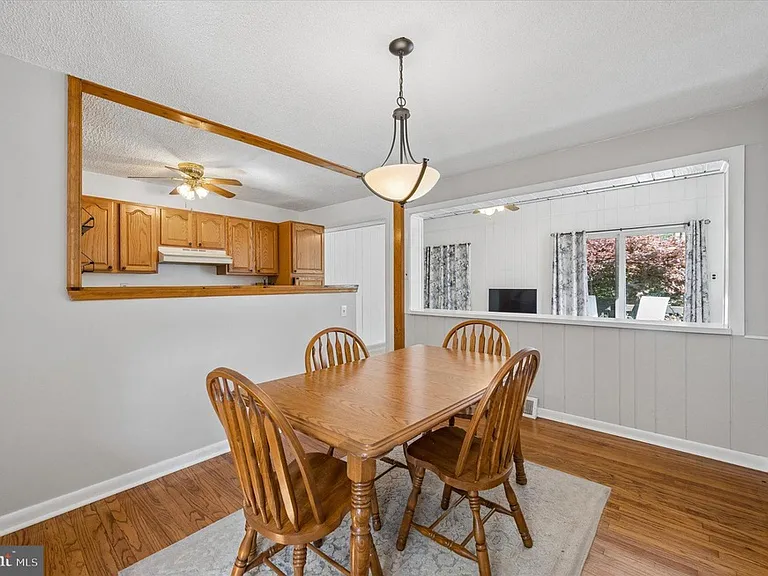 704 Swarthmorewood Ln — Photo 20