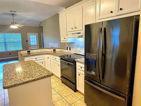 2nd image of 13560 Miller Ln