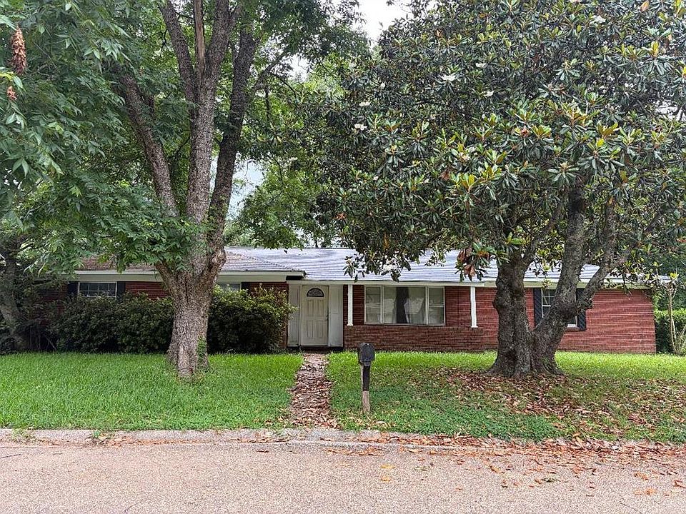 1st image of 333 Shady Ln