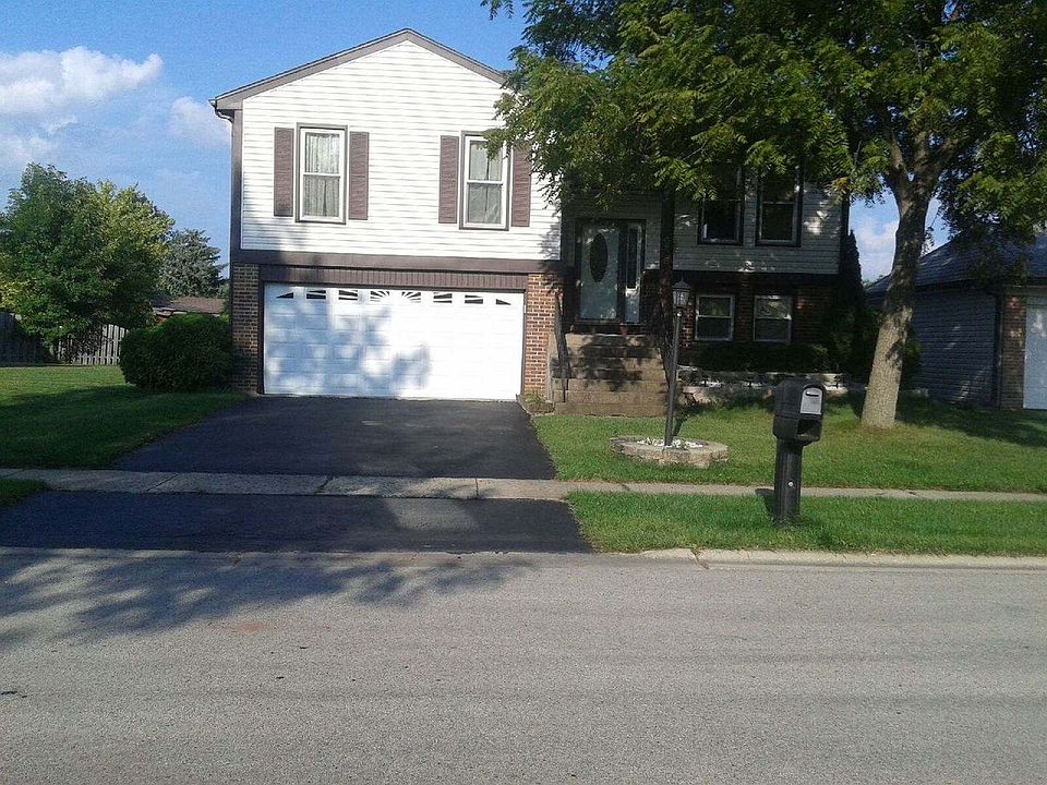 1st image of 655 Briarwood Ln