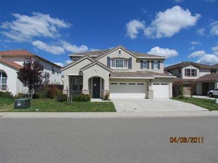 1st image of 208 Camross Ct