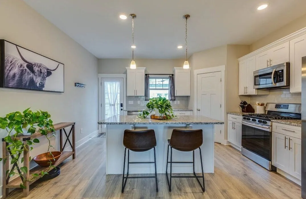 2 bed, 2.5 bath, 1292 sqft, $1,950 — Photo 4