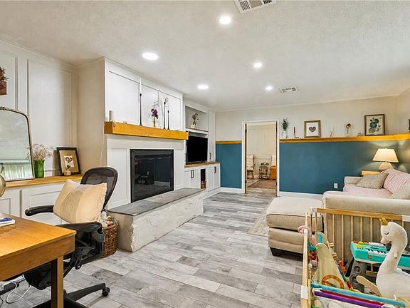 3rd image of 18318 Cusachs Dr
