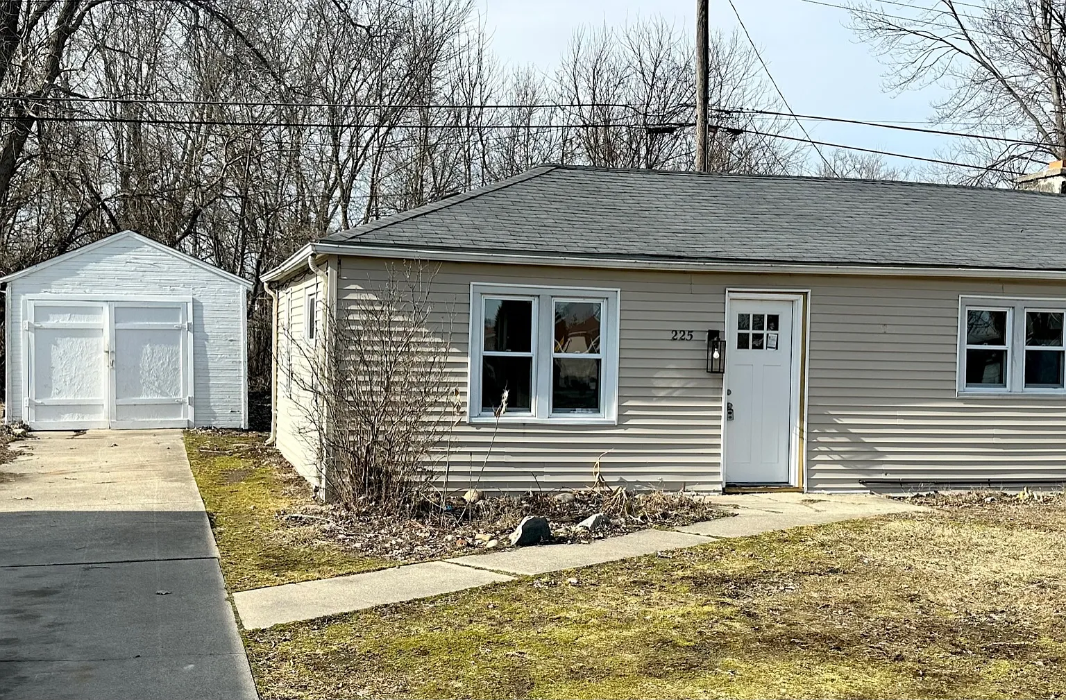 223 Rural St — Photo 2