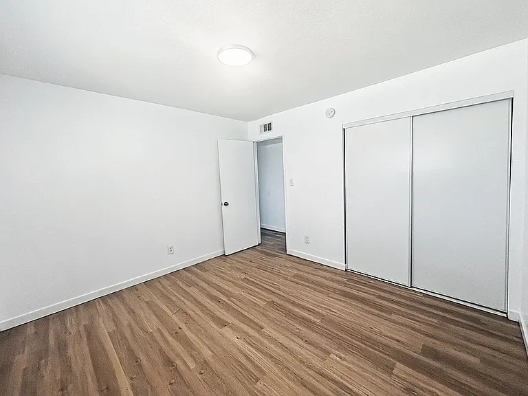 1808 N 31st St #8 — Photo 23