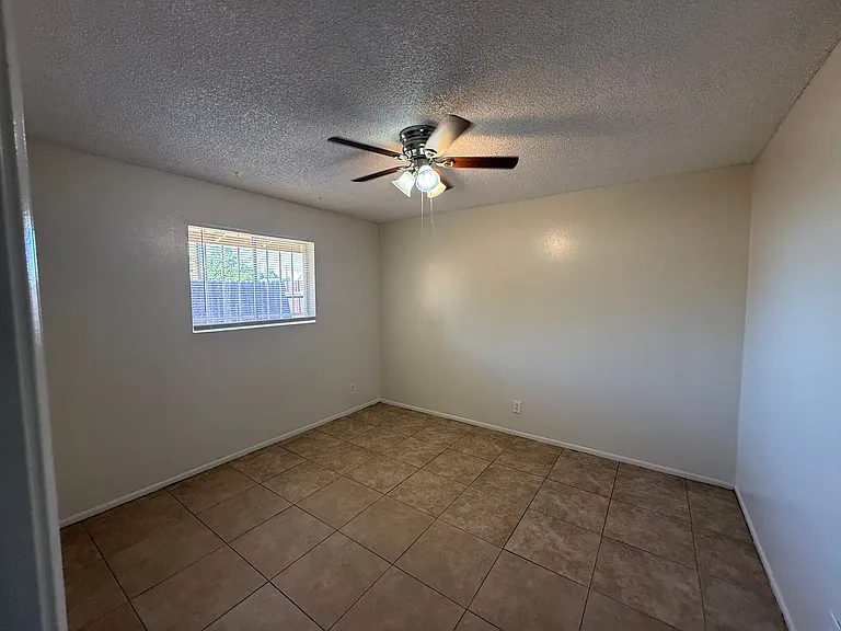 4220 N 25th St — Photo 11