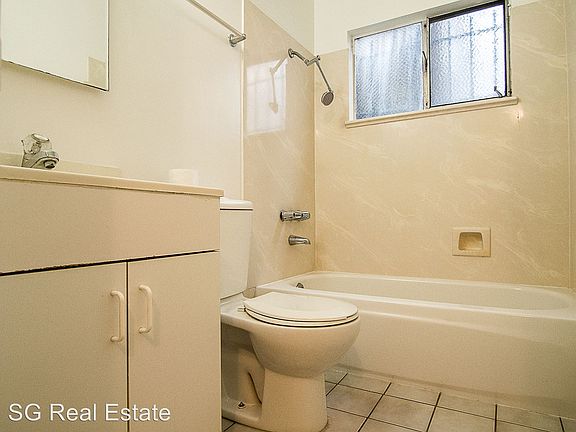 5th image of 220 E 15th St APT 2