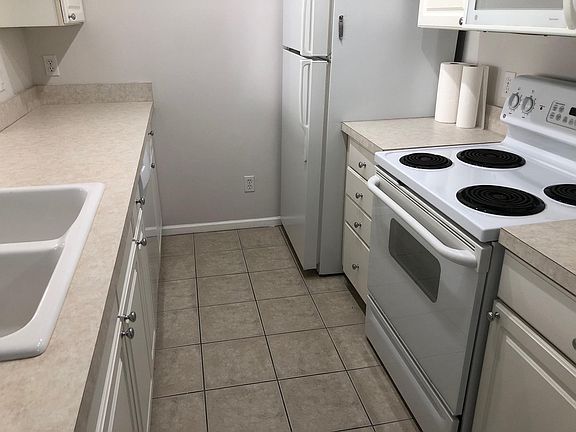 2nd image of 150 Cypress Point Dr