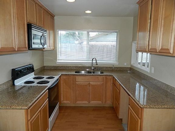 5th image of 7016 Gumwood Cir