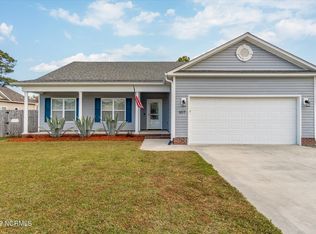 107 Borough Nest Dr, Swansboro, NC 28584