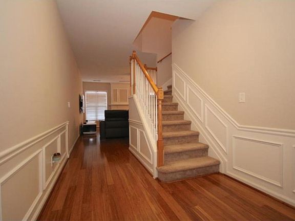 2nd image of 284 Regent Sq