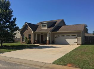 111 Moss Stone Ln, Calera, AL 35040