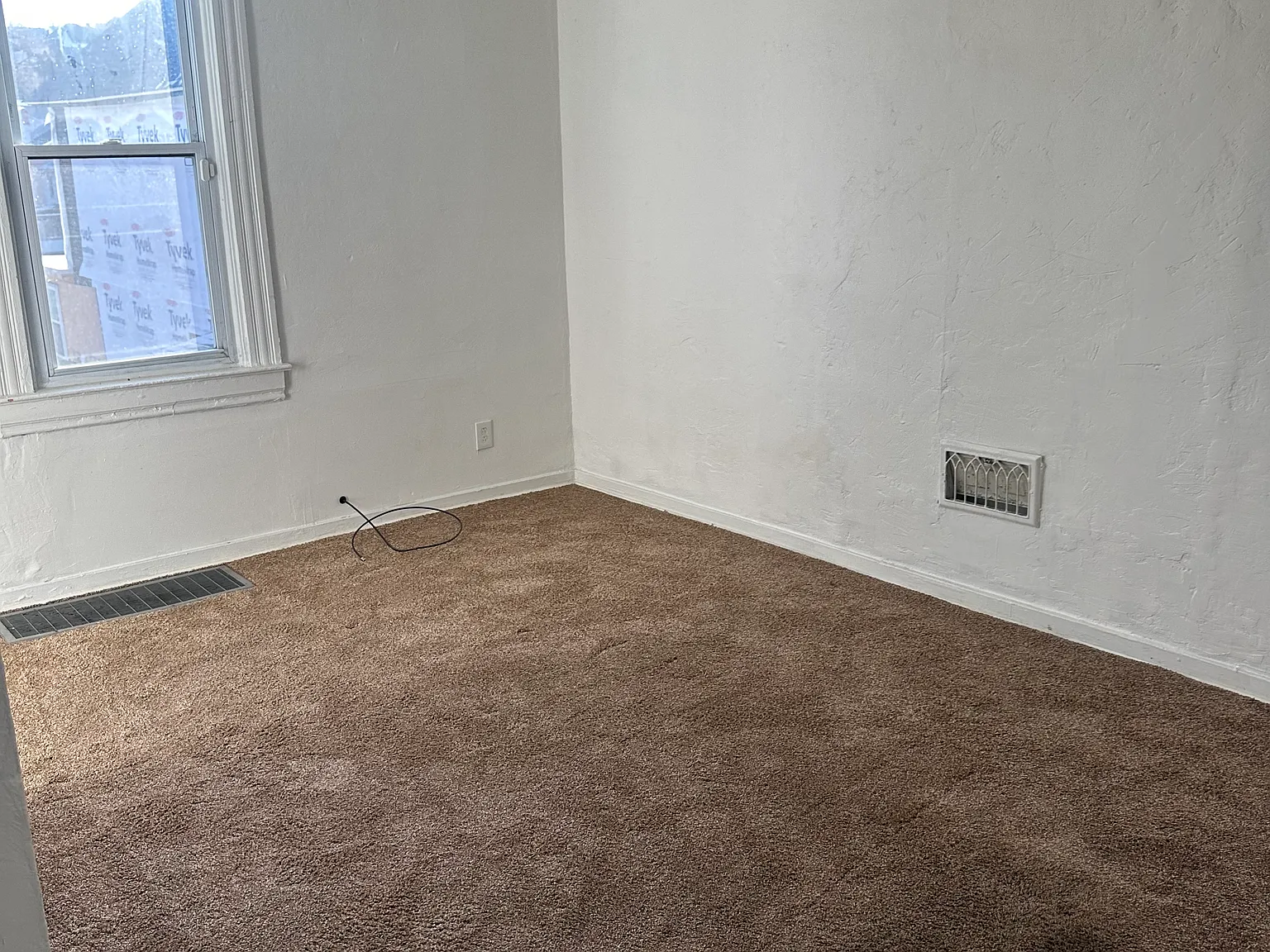 2 bed, 650 sqft, $900 — Photo 3