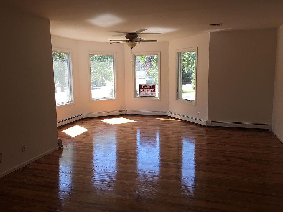 21 Alverson Loop Staten Island, NY, 10309 Apartments for Rent Zillow