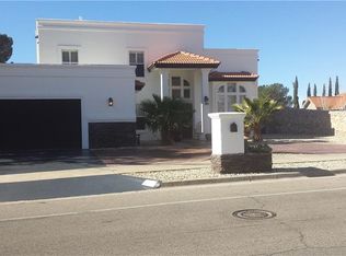 817 Via De La Paz Dr, El Paso, TX 79912