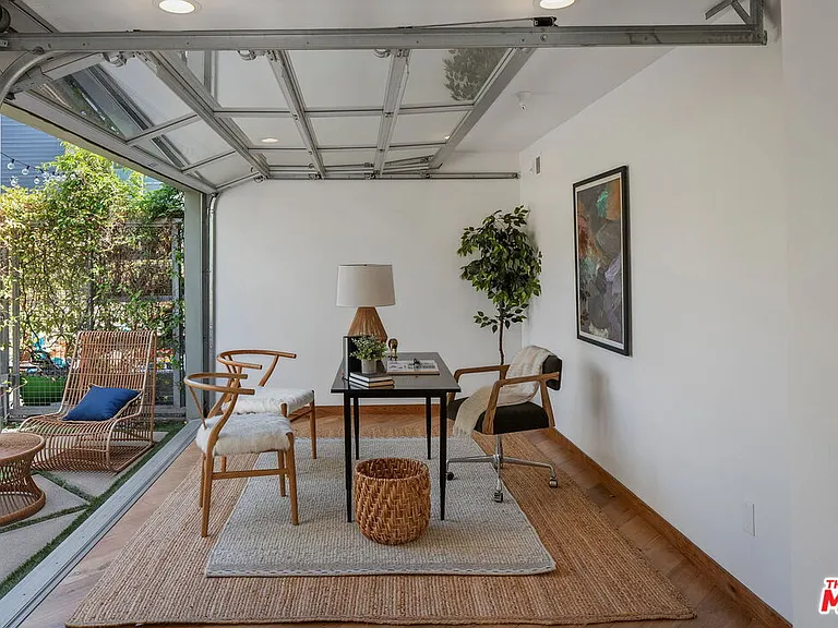 512 Brooks Ave #6 — Photo 4