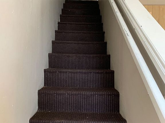 3rd image of 831 Vine St #1