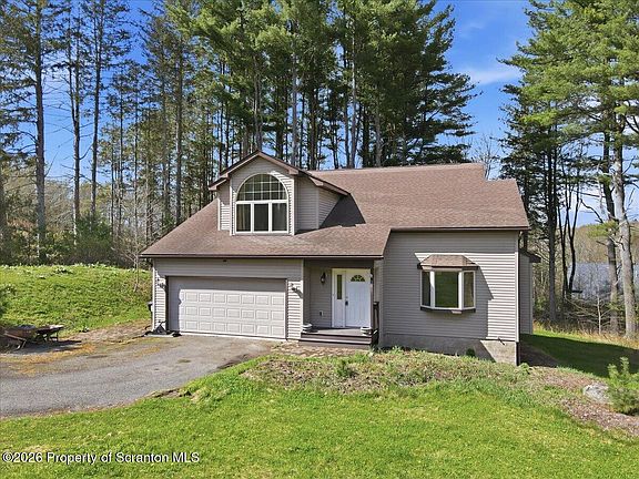 2nd image of 381 Goose Pond Rd