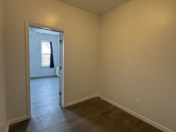 4th image of 20-77 Steinway St #3L