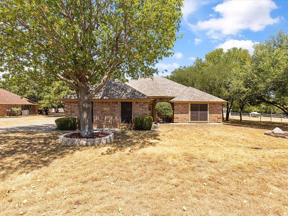 1st image of 4007 Scenic Hill Ln