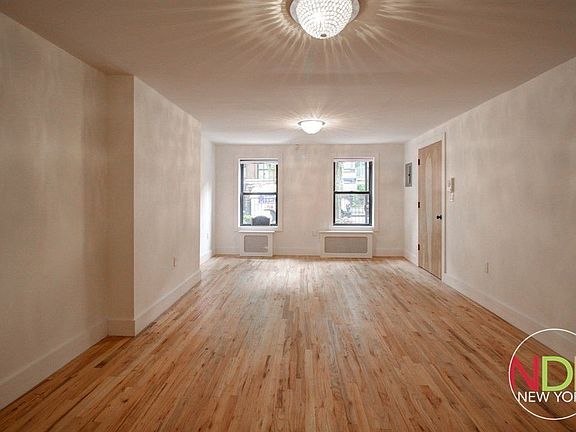 5th image of 363 Gates Ave #1