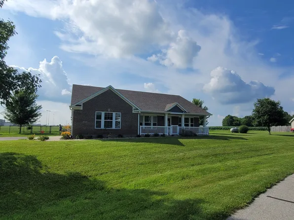 928 Sycamore Dr, Rockville, IN 47872