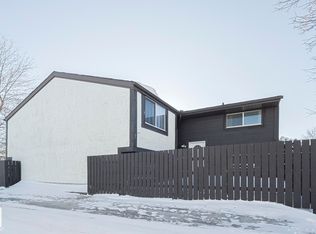 York Mills, Edmonton, AB T6K 3R3