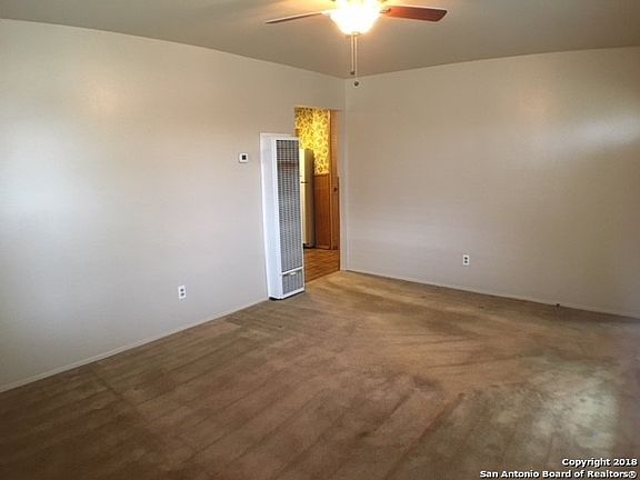 4th image of 439 Kopplow Pl