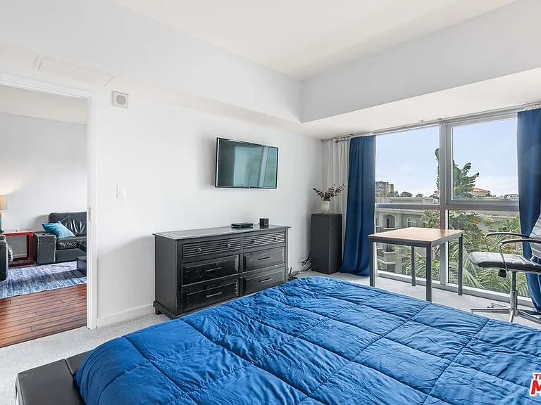 13700 Marina Pointe Dr #510 — Photo 13