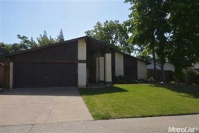 2nd image of 6986 Escallonia Dr