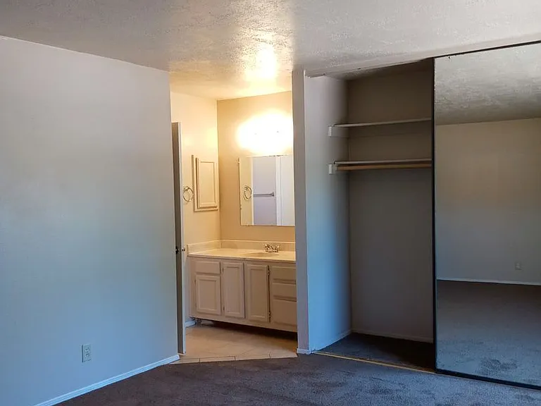 2517 Bogie Rd SE — Photo 12