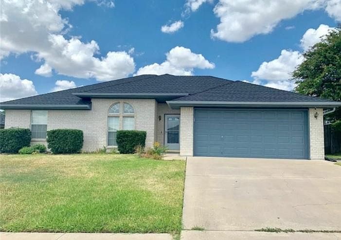 1st image of 3811 Oak Valley Dr