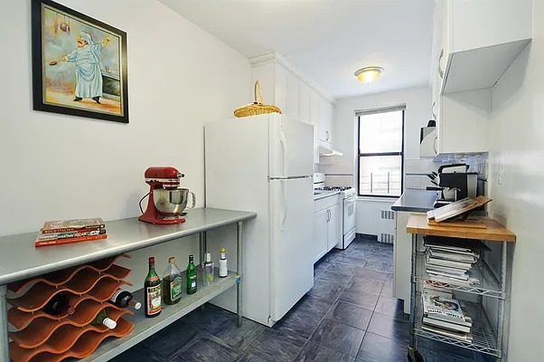 Sold by Corcoran | media 3