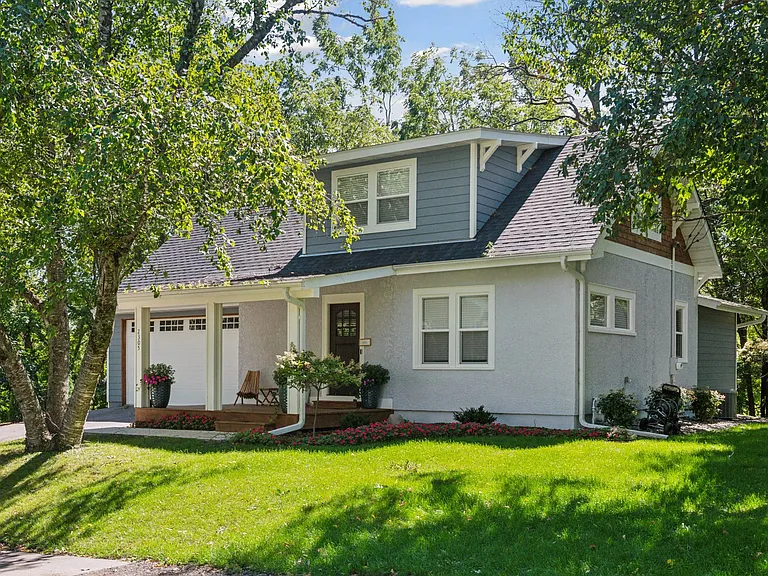 Bayview Pl — Photo 18