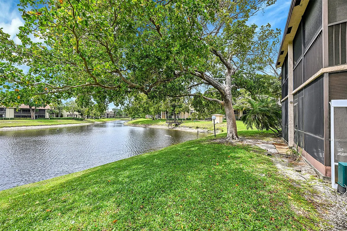 Building Photo - 2297 SW 15th St #125