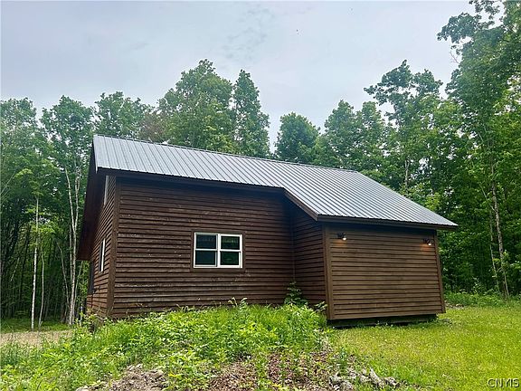 4th image of 658 Centerville Rd