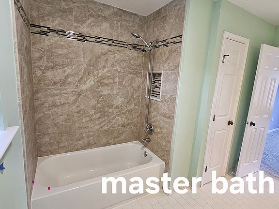 5th image of 159 Village Lake Dr