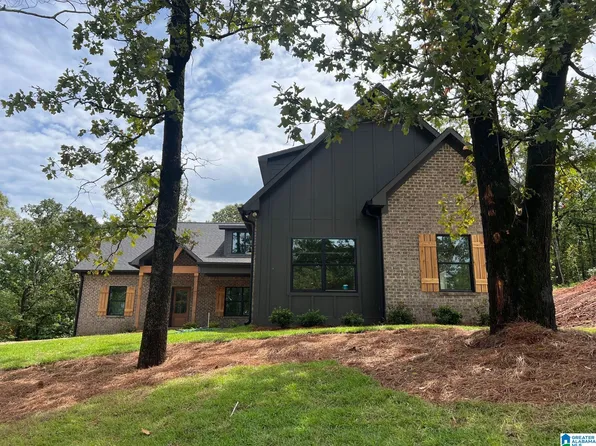 147 Estates Club Dr, Pell City, AL 35128
