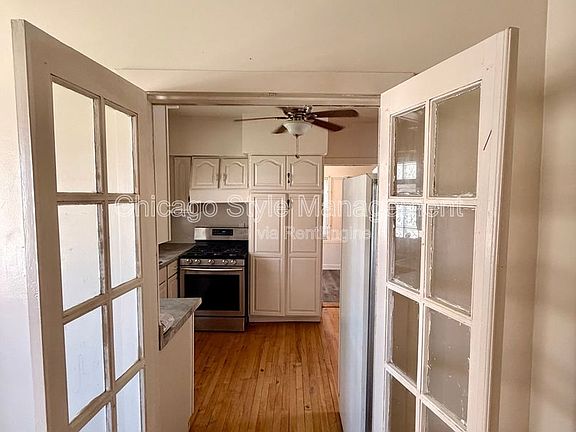 5th image of 1434 W 112th Pl